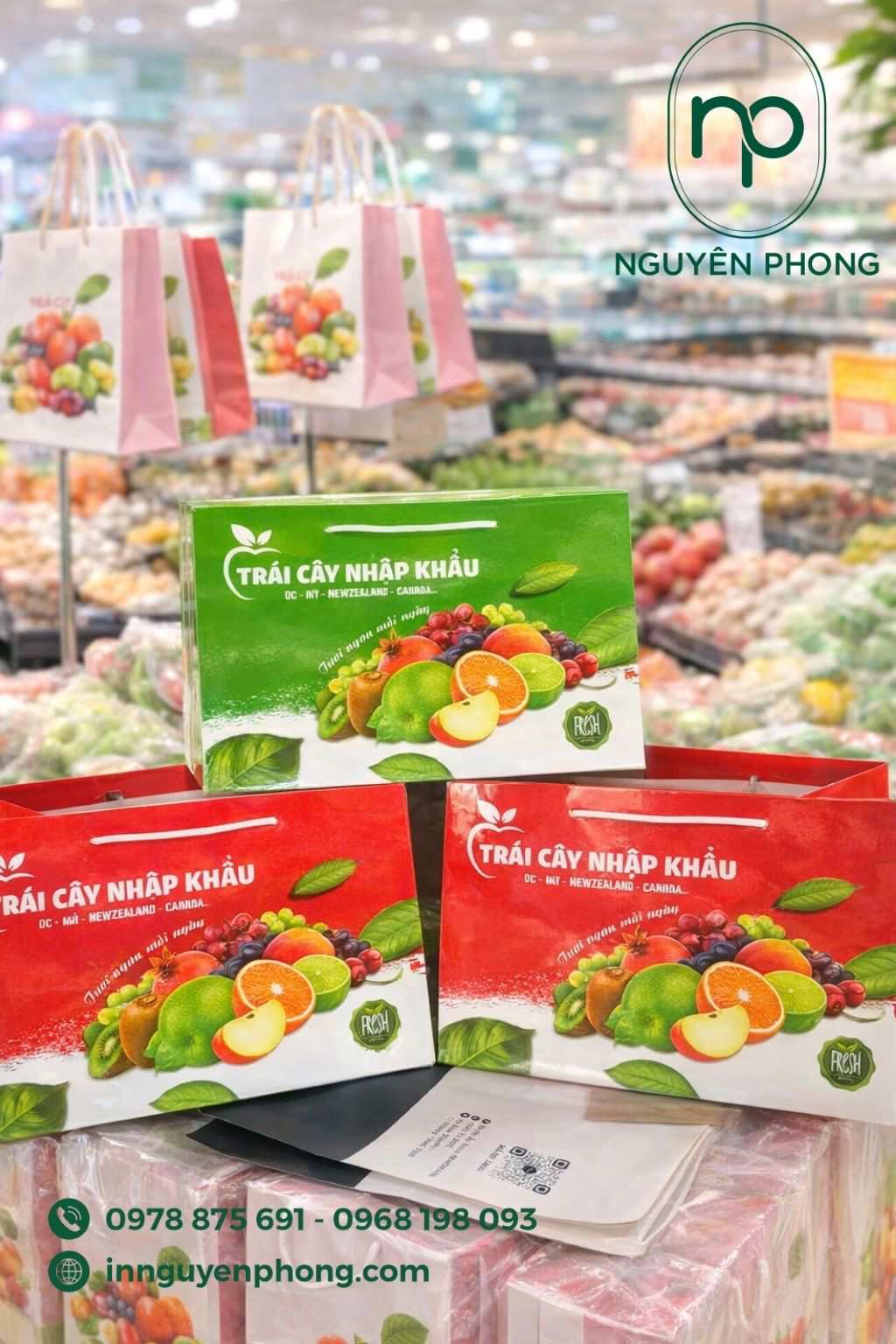 Mẫu túi giấy đựng hoa quả in ép kim tên thương hiệu 